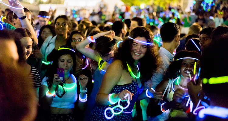 fiestas pulseras fluorescentes